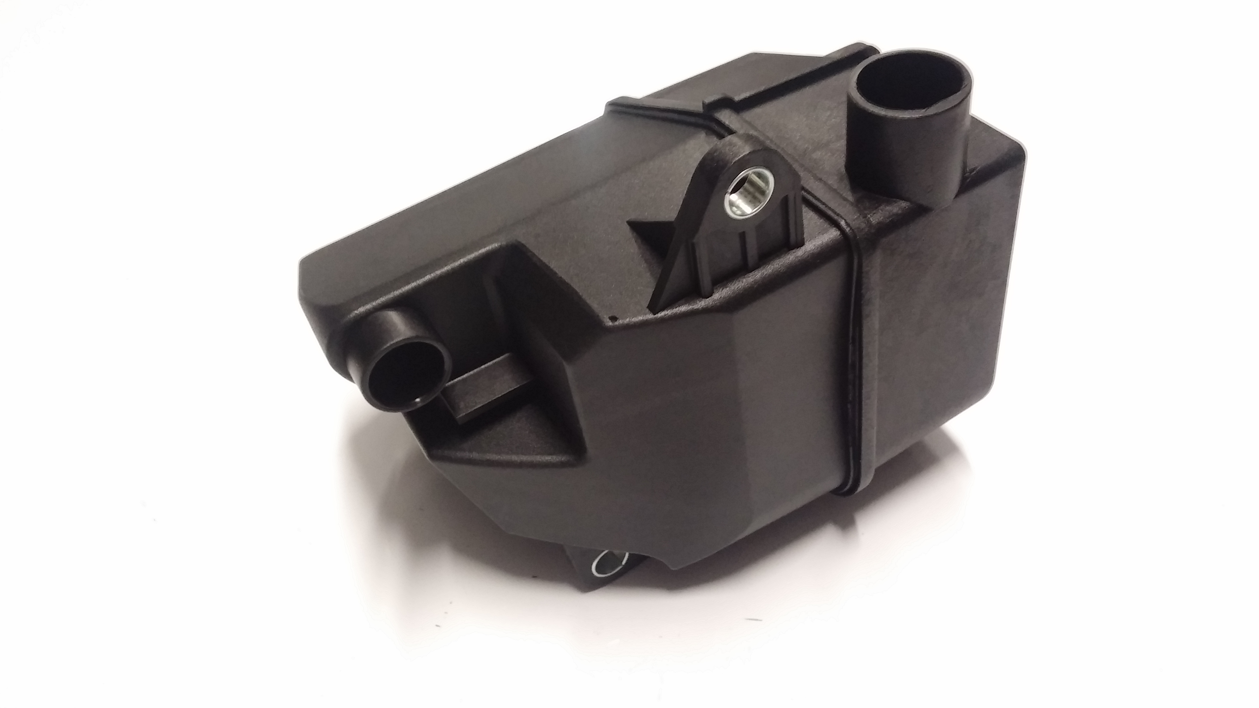 8692211 - Volvo Oil trap | Volvo Parts Webstore, Oak Park IL